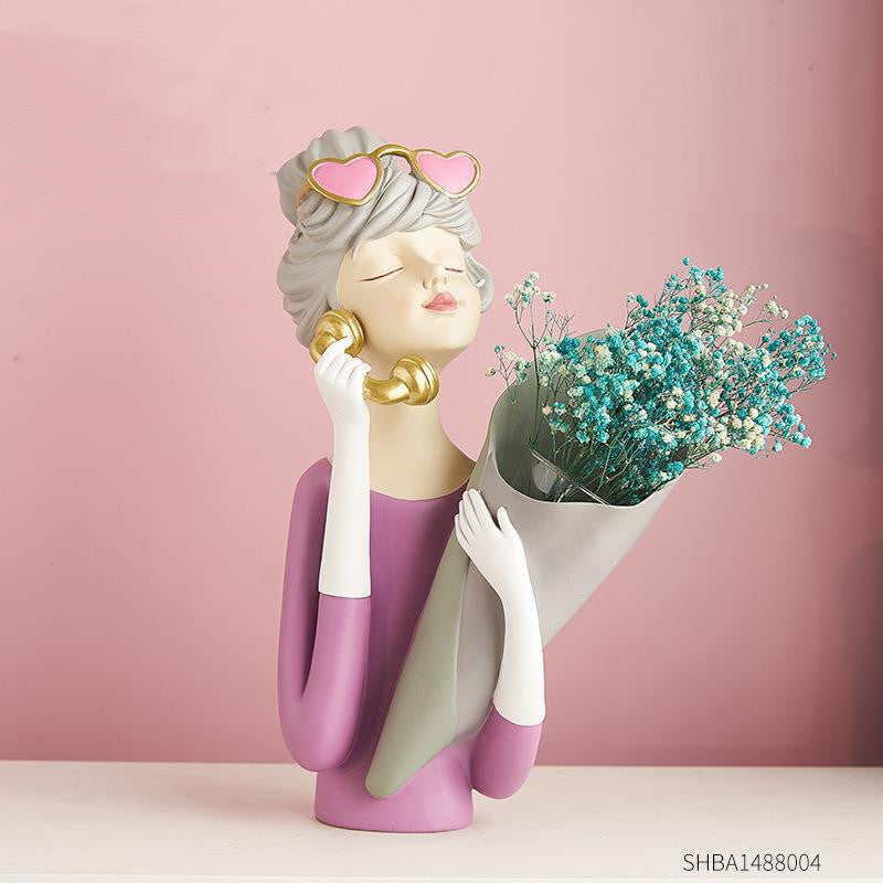 Girl Figurine Resin Sculpture - Mod Nest